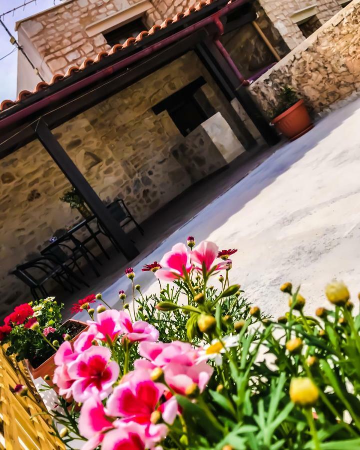 Antonia'S Home Alfa Village Exterior foto